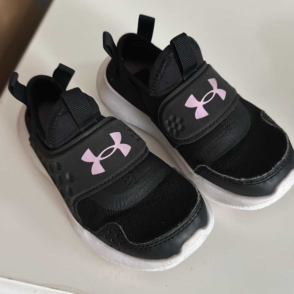 Under armour size 11 girls slip on sneakers